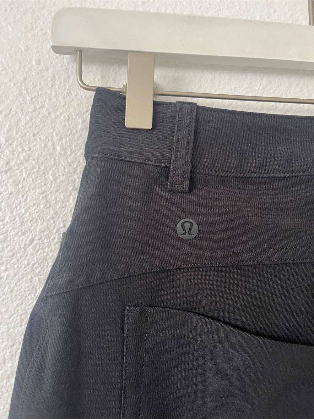 Lululemon City Sleek Mid-Rise Barrel-Leg PantLight Utilitech Black Size 24 - Picture 4 of 7